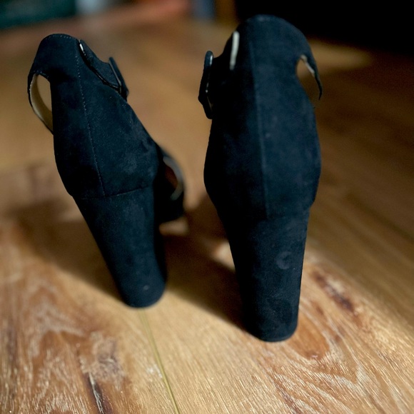 Sun + Stone Size 7 Black Suede Platform Block Heel - Picture 3 of 3